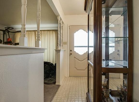 5th image of 1317 Glenwick Ln