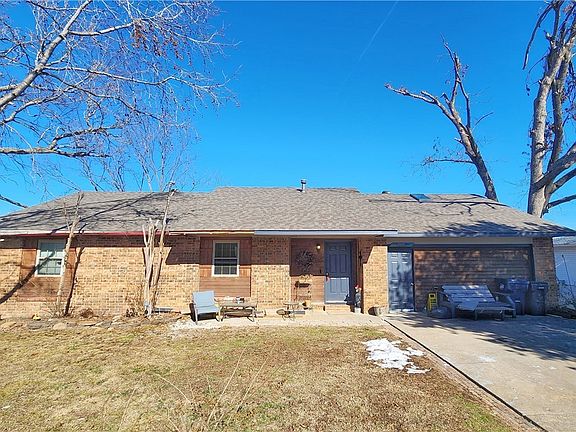 2nd image of 915 S 25th Pl
