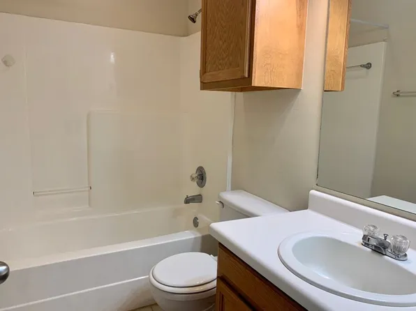206 Meadow Lark Dr, Brandon, MS 39047