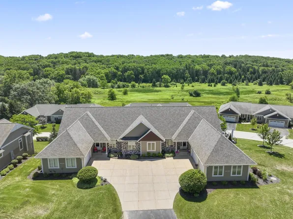 W314N352 Lara LANE #402, Delafield, WI 53018