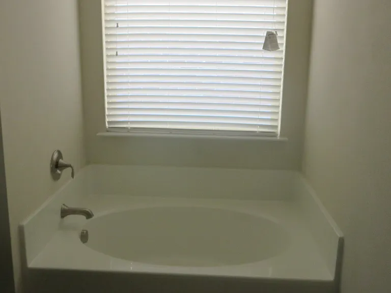 1706 Oak Glen Dr — Photo 12