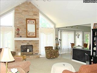 4th image of 198 Manchester Ct