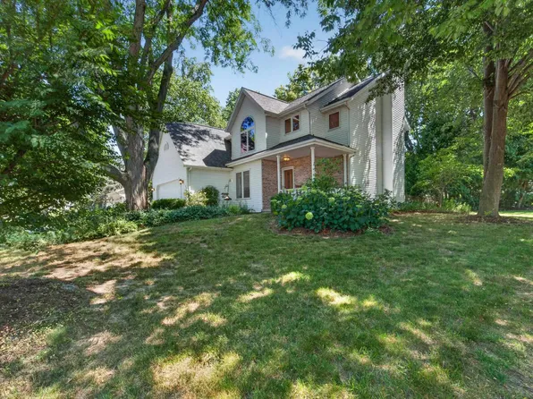 873 Peregrine Cir, Oregon, WI 53575