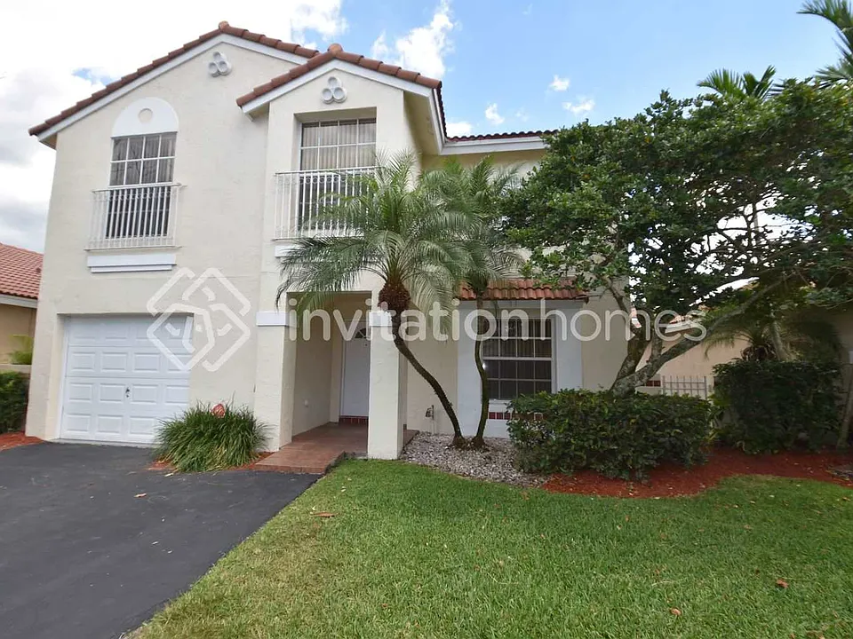 1282 Seagrape Cir