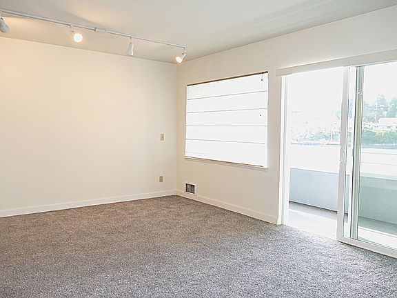 5th image of 5925 Seaview Ave NW