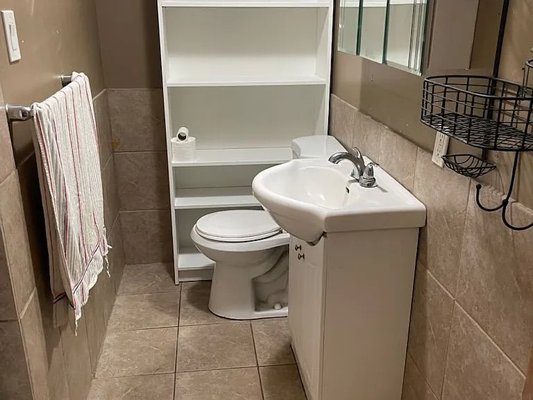 176 Fennell Ave E #2 — Photo 11