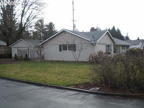 2nd image of 1005 NE 111th St