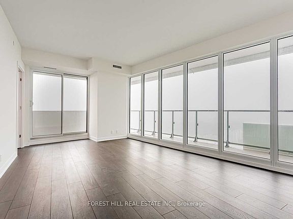 5th image of 2221 Yonge St #5702