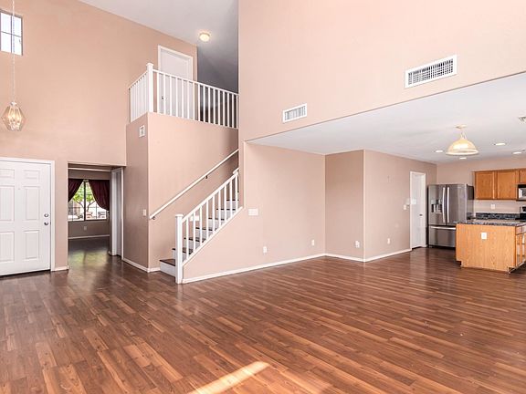 4th image of 397 E Anastasia St