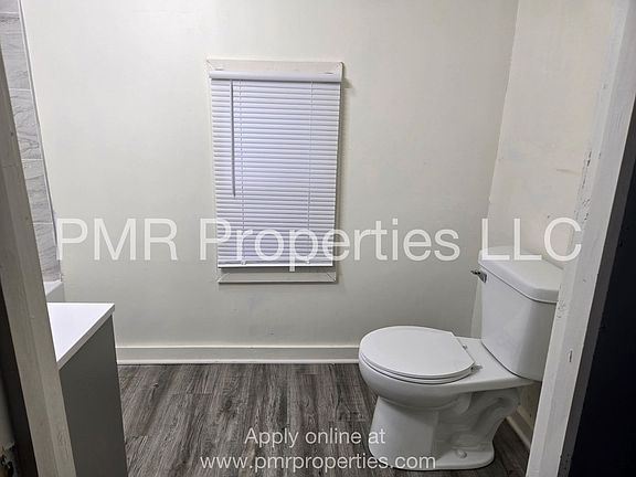 5th image of 828 Avenue B APT 4