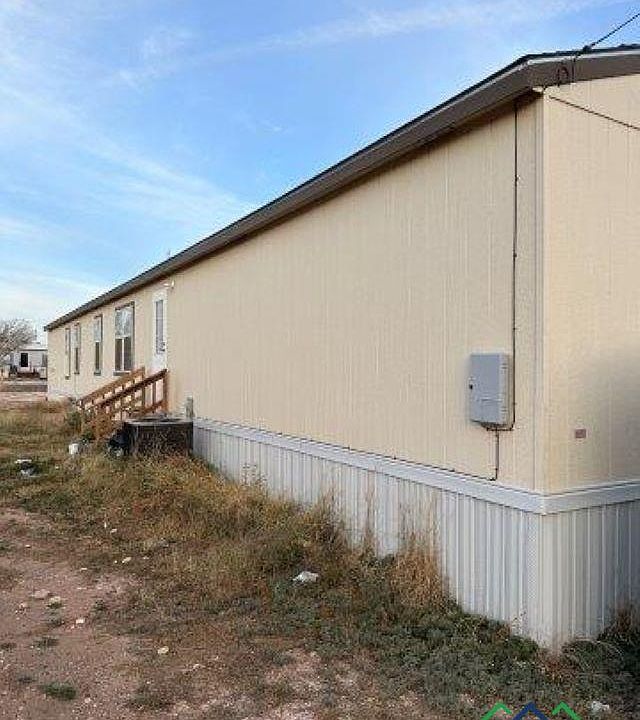 2nd image of 411 SE 3rd St