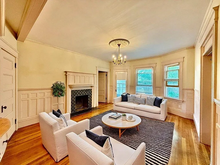 163 Walnut St #A — Photo 10