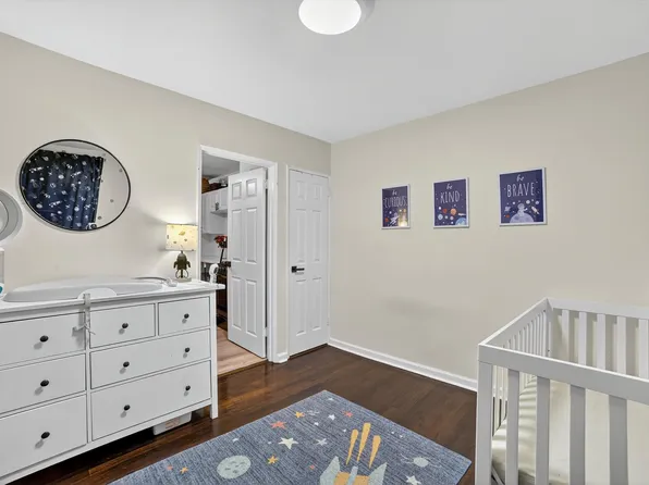 6495 Broadway image 28 of 32