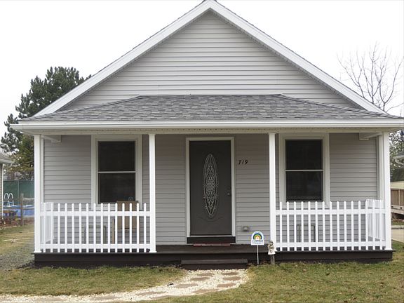 2nd image of 719 Parkwood Ave