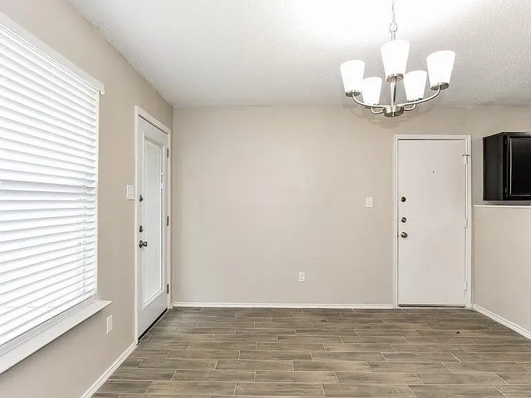 1708 Beau Ct — Photo 23