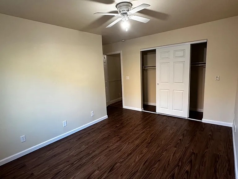 7860 Summerplace Dr — Photo 10
