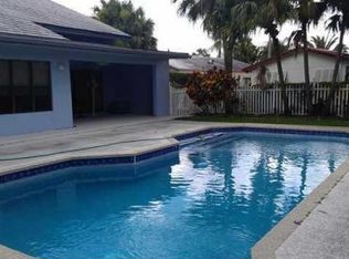 8704 NW 18th St, Coral Springs, FL 33071