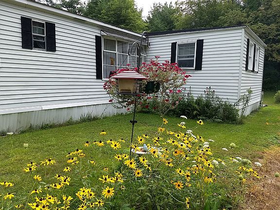 5th image of 42 Nichols Ln