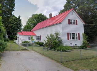 32 Front St, Rumford, ME 04276