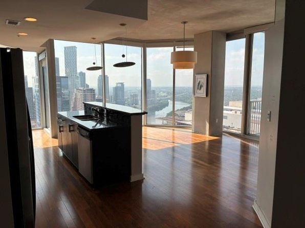 360 Nueces St APT 4201