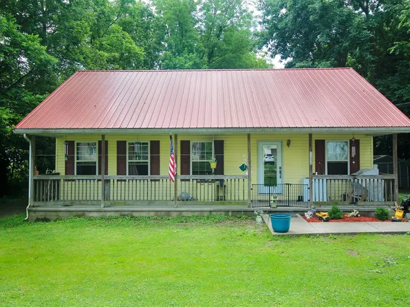 615 W 2nd St, Sacramento, KY 42372