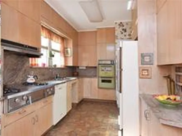 144 Center Dr image 1 of 20