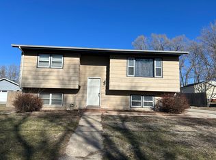 1314 W 4th Ave, Mitchell, SD 57301