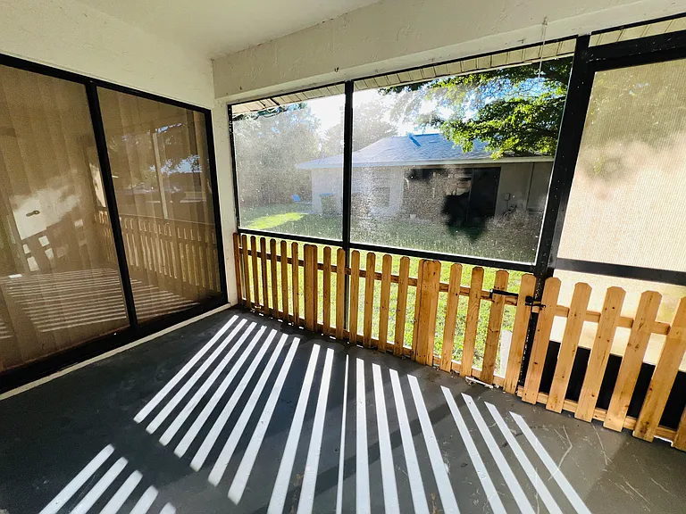2332 SE 6th Ln #1 — Photo 12