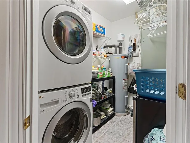 303 Brooke Ave #205 — Photo 24
