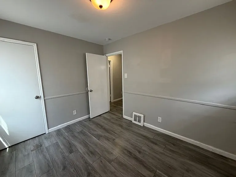 308 Lanark Rd — Photo 16