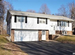 642 S Ridgeview Ln, Peoria, IL 61604