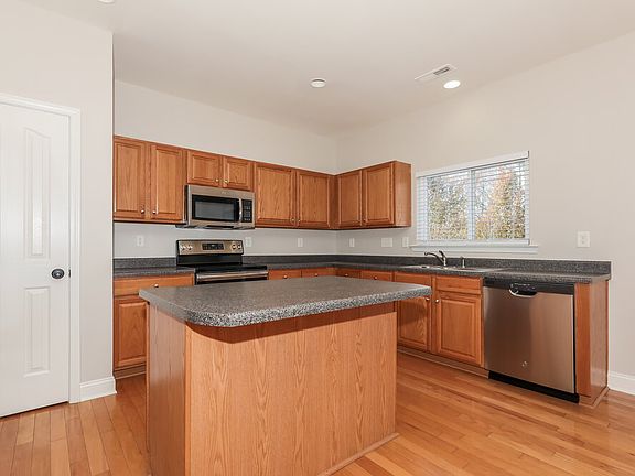 5th image of 4800 Abercromby St