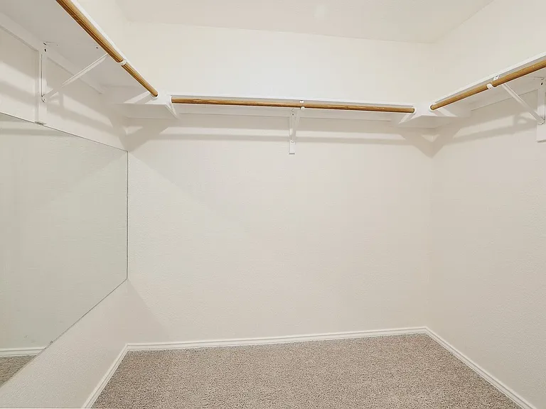 9724 Copper Creek Dr — Photo 19