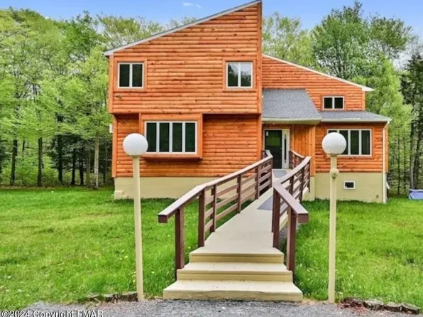 248 High Country Dr, Blakeslee, PA 18610