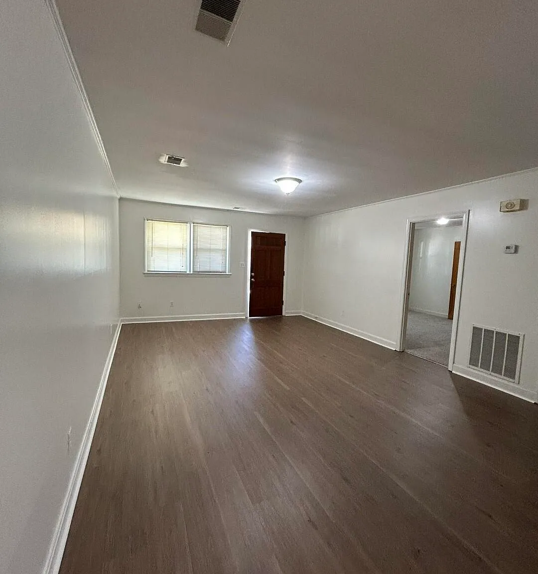 2 bed, 2.0 bath, $900 — Photo 2