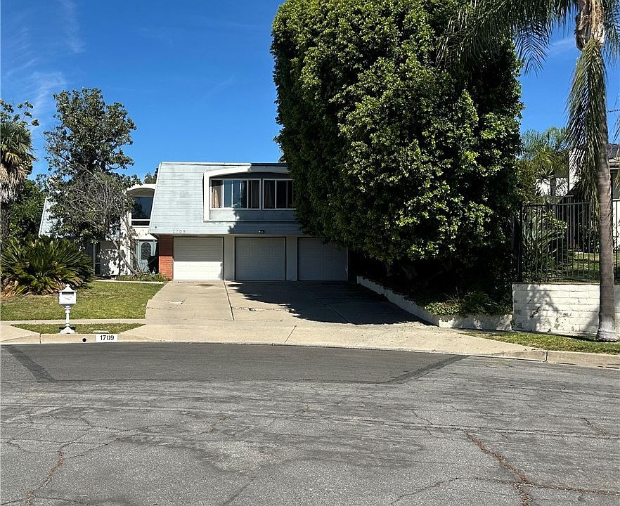 1st image of 1709 Calavera Pl