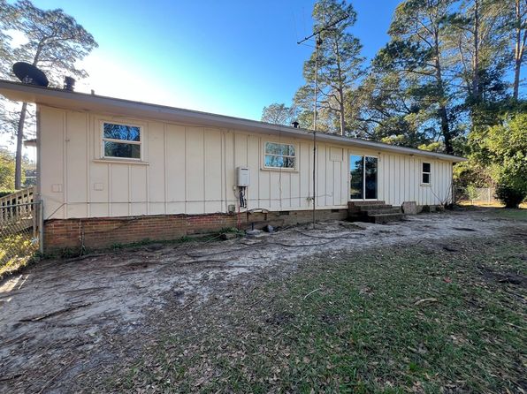 512 Stewart Rd, Thomasville, GA 31792