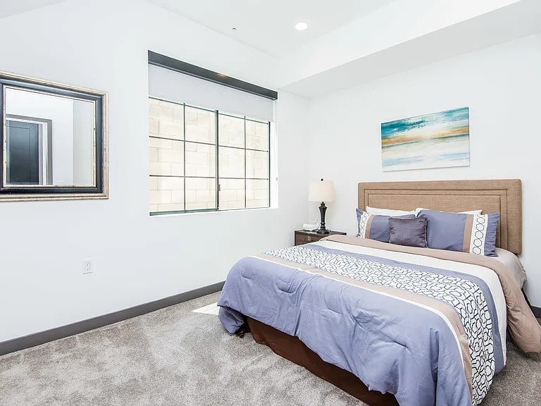 10748 Riverside Dr — Photo 22