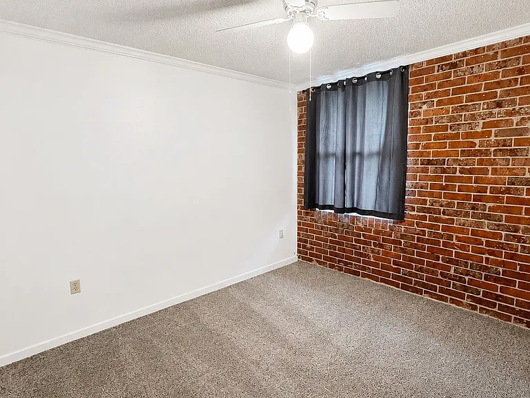 3101 Highland Rd #222 — Photo 6