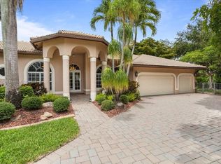 6611 NW 72nd Pl, Pompano Beach, FL 33067