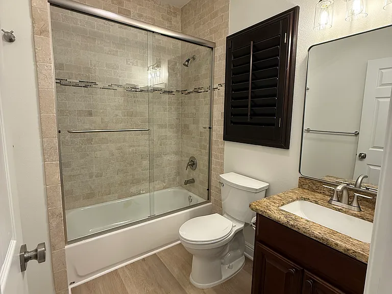 14401 Bloomfield Ave — Photo 4