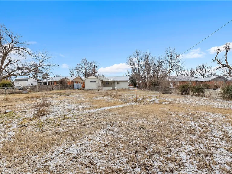 10313 N McKinley Ave — Photo 23