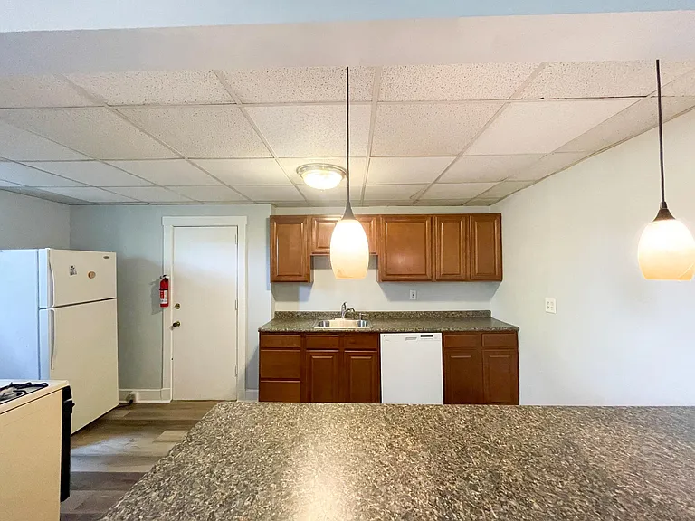 5725 Phillips Ave — Photo 7