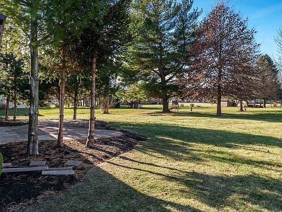 5th image of 9580 Henninger Dr