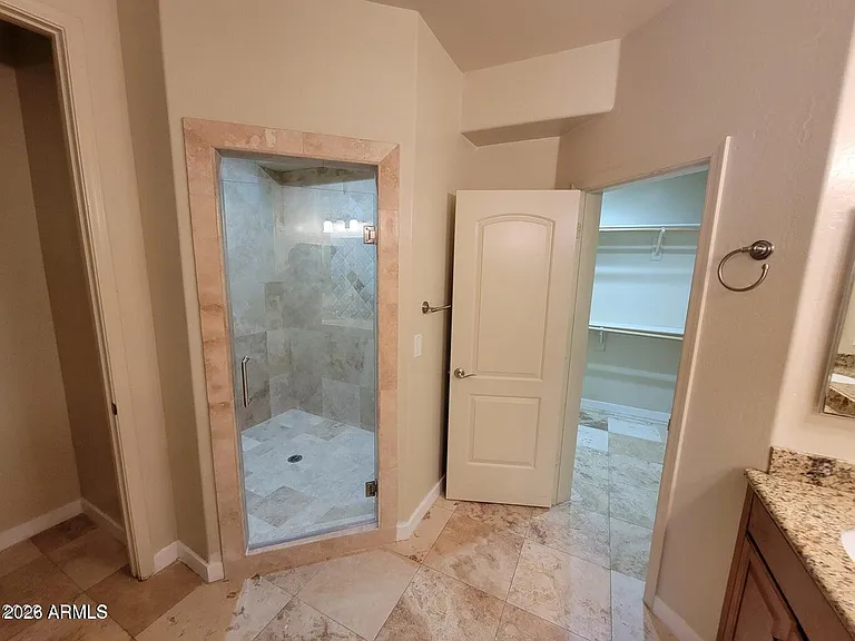 1629 E Grandview Rd — Photo 16