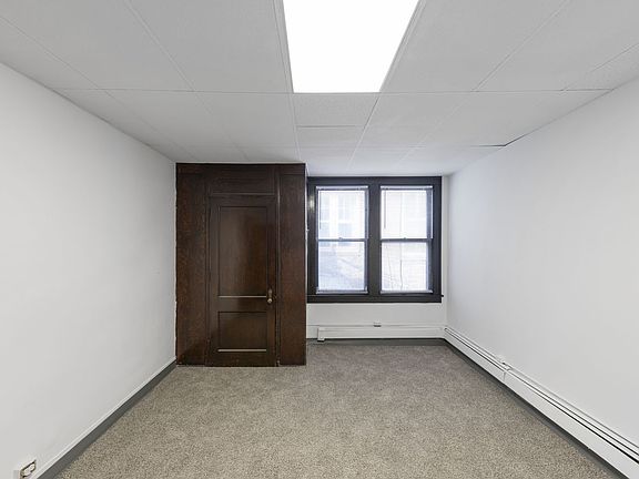 3rd image of 2 N Huron St #4-1