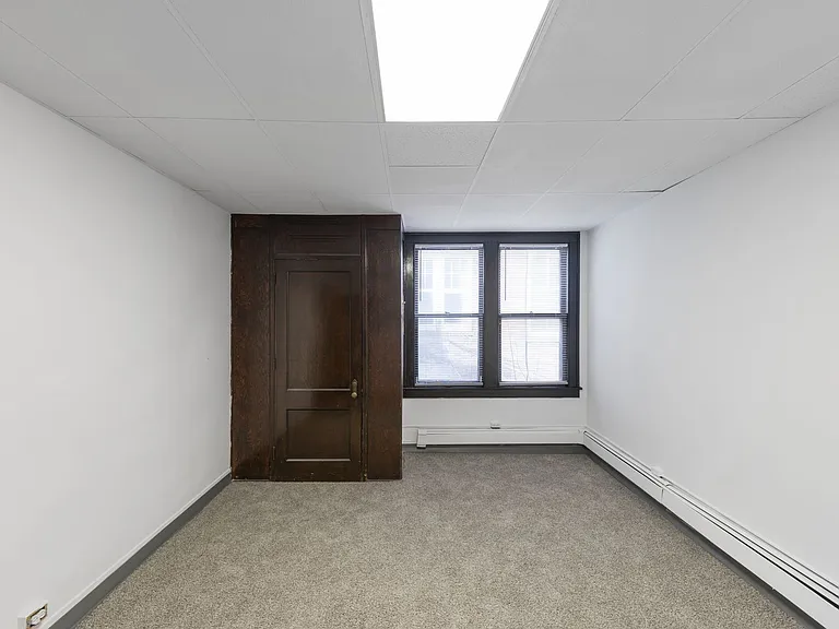 2 N Huron St — Photo 3