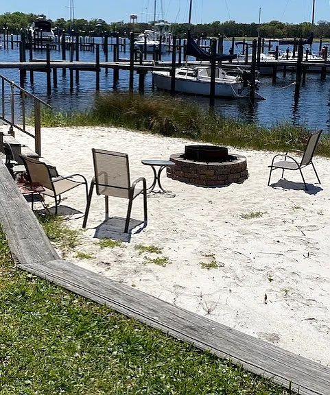 Landings of Pensacola — Photo 21