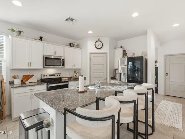 38195 W CANNATARO Lane, Maricopa, AZ 85138