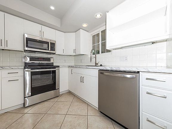 5th image of 1421 E Kuns Ct